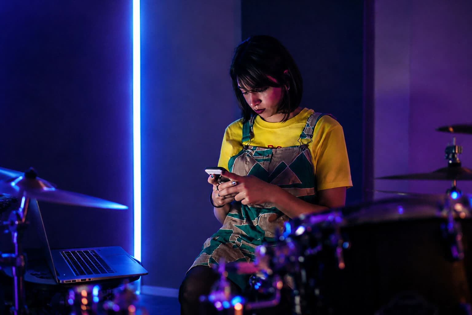 Fast, local support From real music experts on Whatsapp
